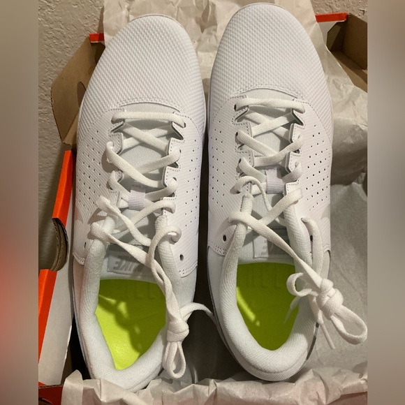 Nike Women’s Sideline IV CHEER Shoes Size 9 NEW - Picture 3 of 5